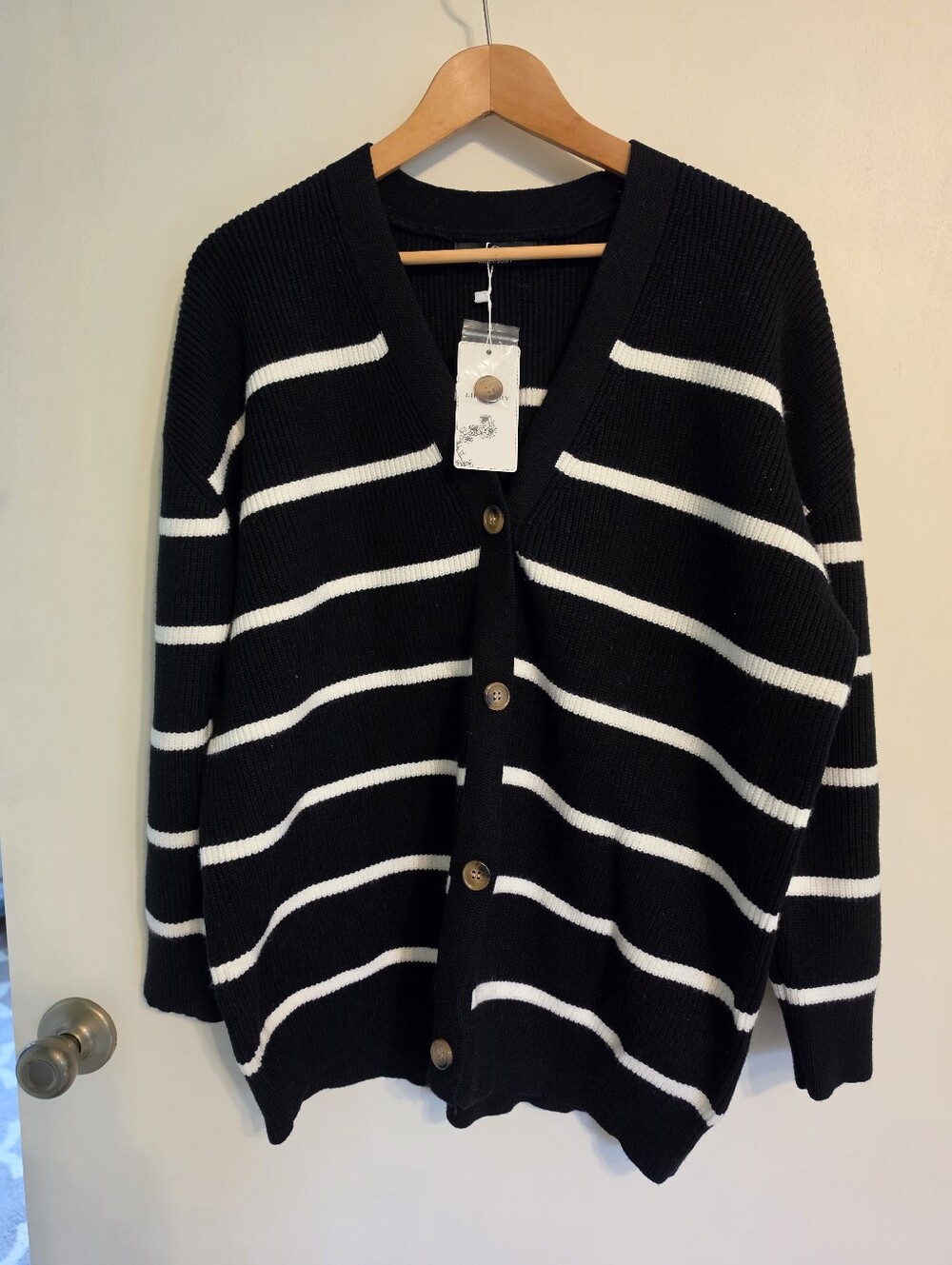 NWT Lillusory Cardigan Size Small